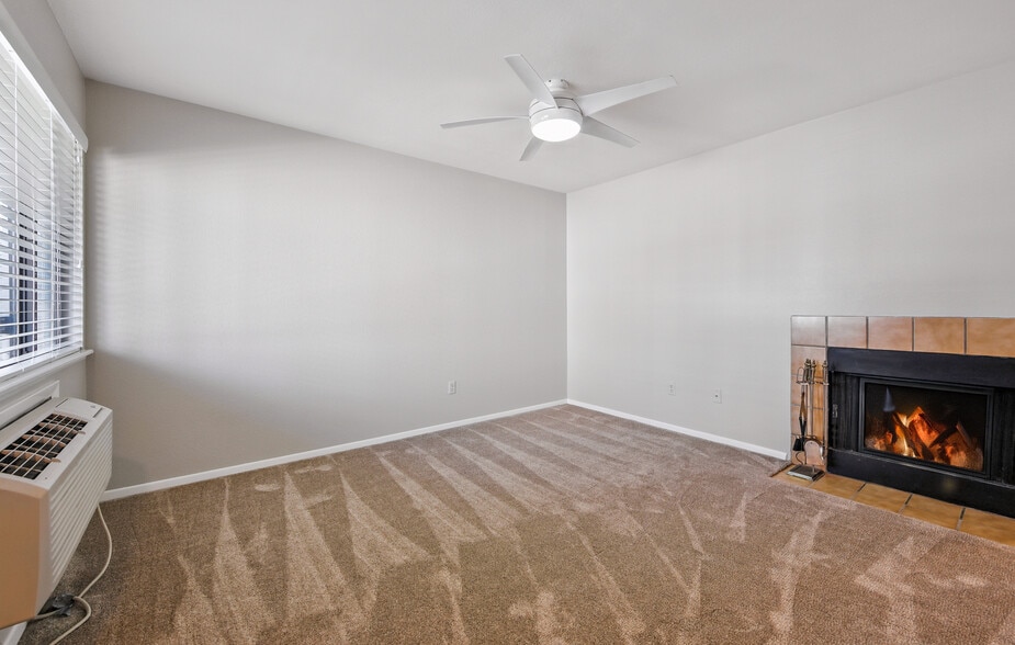 Building Photo - 5530 Stonewall Pl