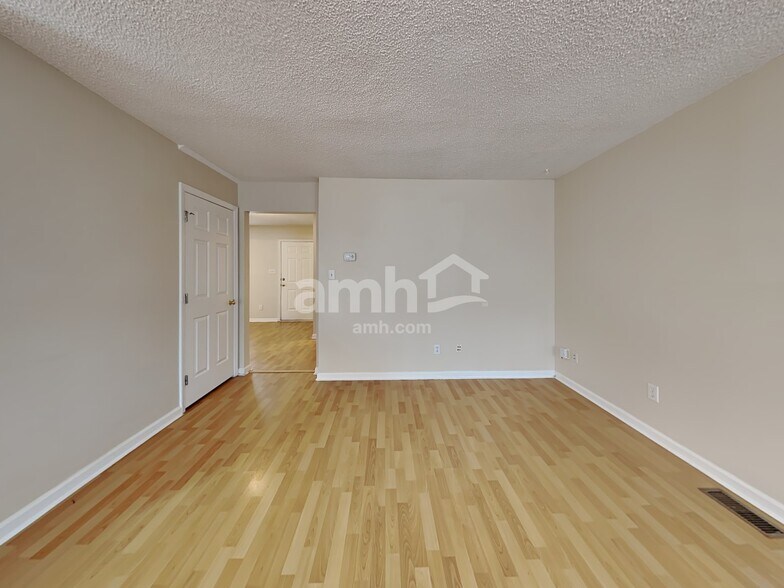 Building Photo - 6800 Fereday Ct