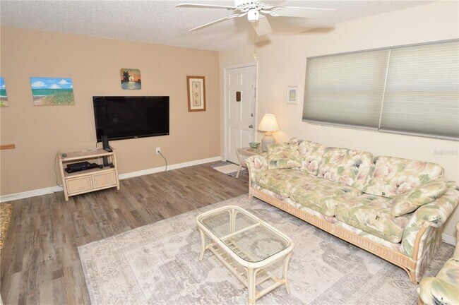 Building Photo - 12760 Indian Rocks Rd