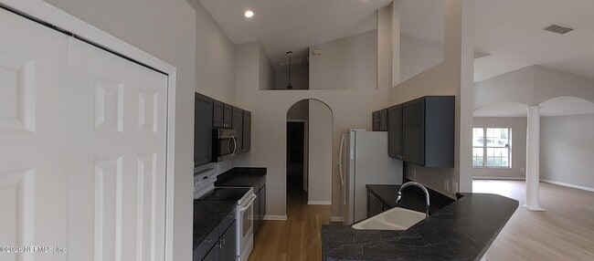 Building Photo - 11816 Collins Creek Dr