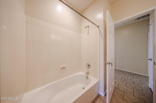 Building Photo - 43337 N Heavenly Way