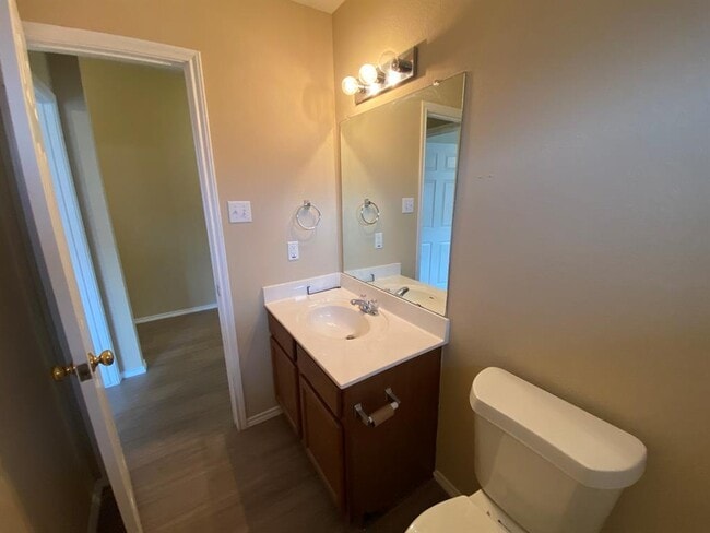 Building Photo - 258 Western Dr