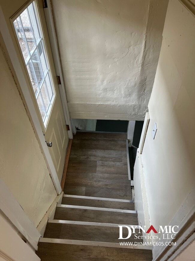 Building Photo - 3 Bedroom, 1 Bathroom House By Augustana &...