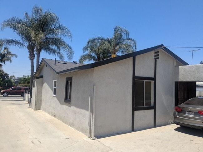 Building Photo - 6106 Palm Ave
