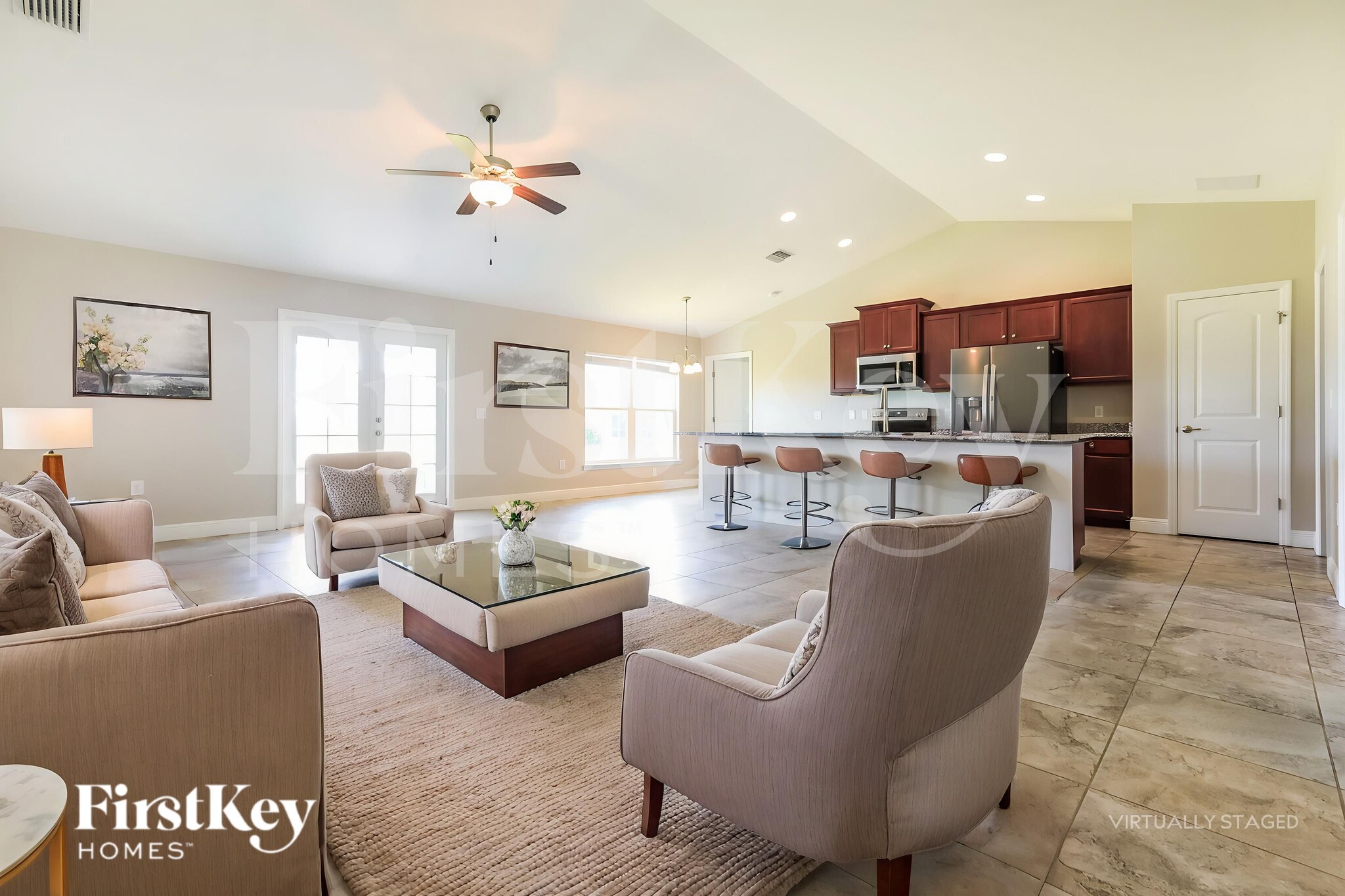 Building Photo - 282 Franca St