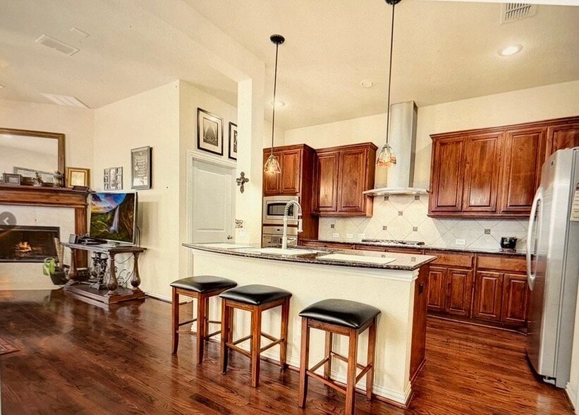 Building Photo - 3108 Hereford Dr