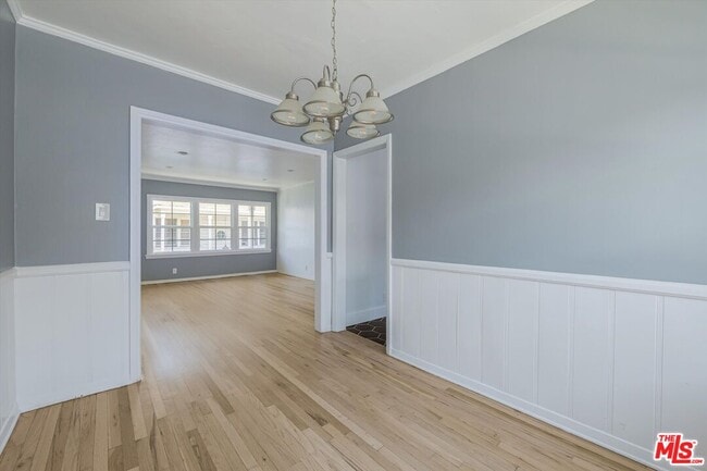 Building Photo - 11683 Chandler Blvd