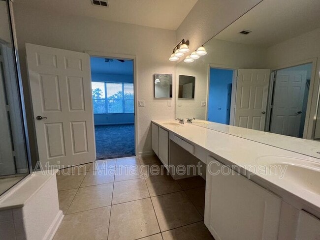 Building Photo - 651 Allerton Way