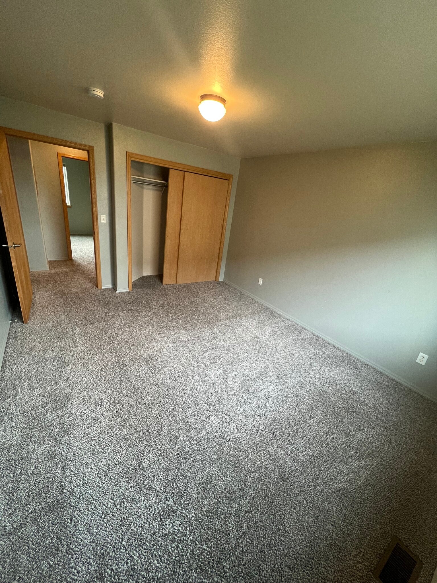 Building Photo - 803 E Riggs St