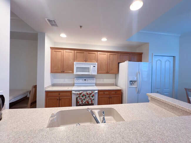 Building Photo - 8490 Kingbird Loop