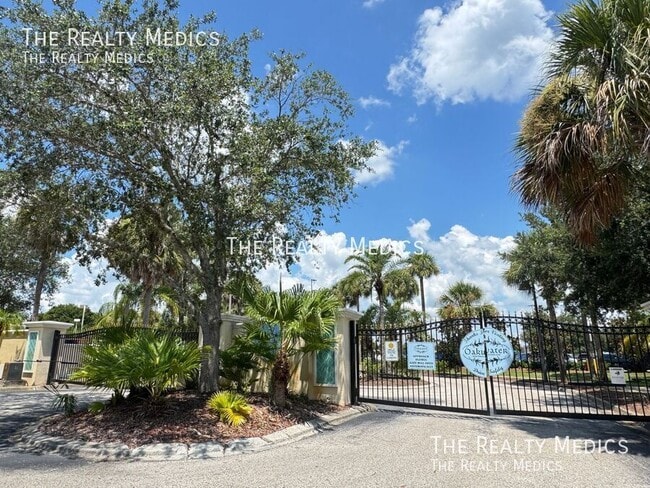 Building Photo - 2854 Oakwater Dr