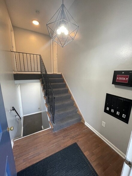 Building Photo - 211 S Tionda Dr