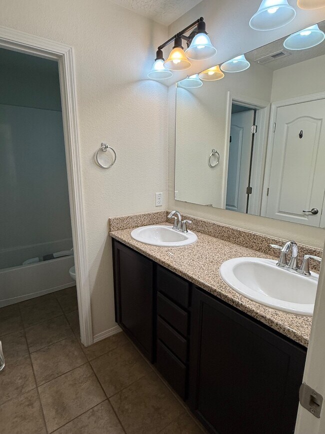 Building Photo - 12023 Pocono Rd SE