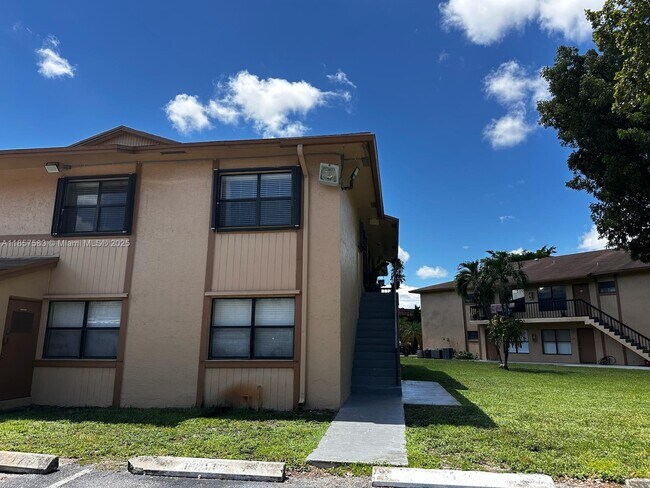 Building Photo - 2675 W 66th St