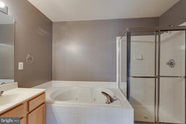 Building Photo - 13396 Burrough Farm Dr