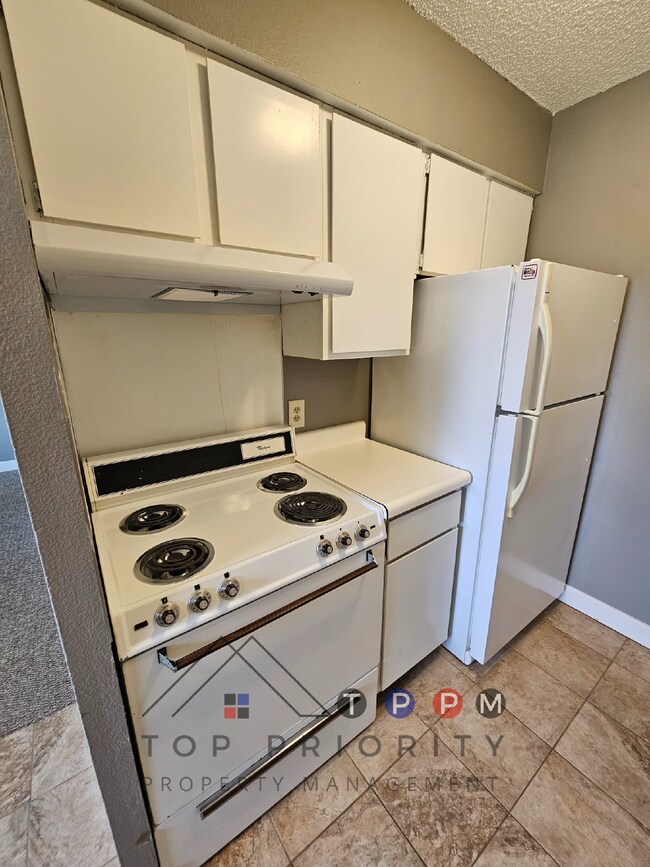 Building Photo - 1 Bedroom | 1 Bathroom Unit in Dysart Avai...