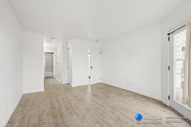 Building Photo - 3 br, 2 bath Condo - 17 Kiska Rd