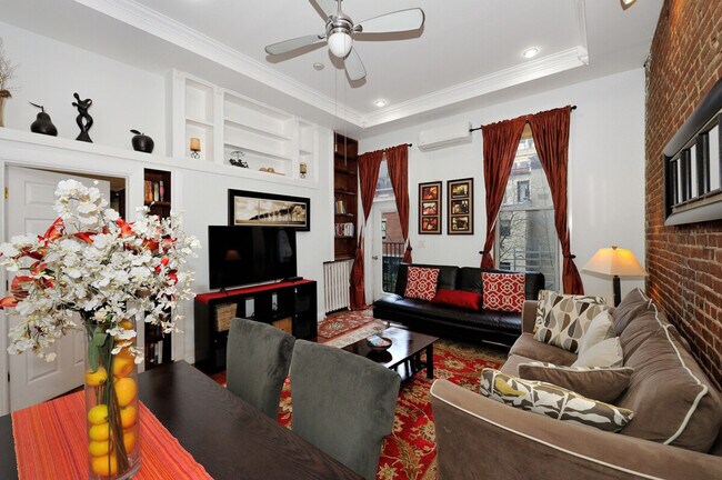 Building Photo - 200 Central Prk W