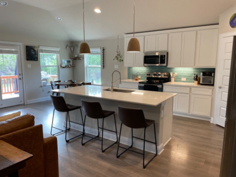 Building Photo - 21413 Highland Lake Dr