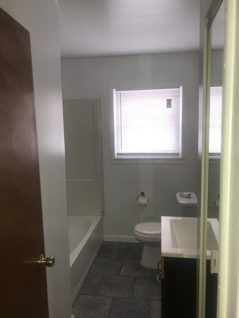 Building Photo - Awesome Eastpointe Ranch with finished basement