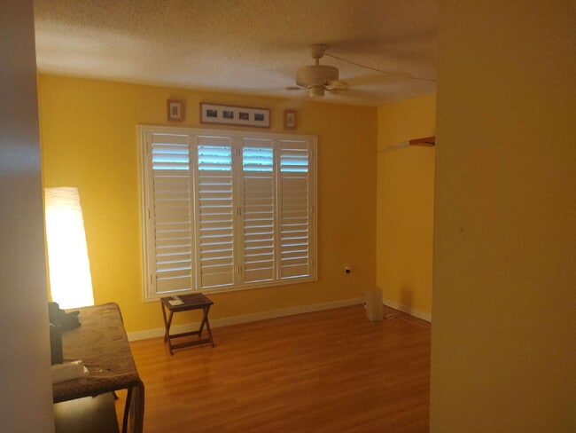 Building Photo - "$200 move in Special. Quite and Peaceful 2-Bed, 2-Bath Condo in Palm Harbor – 1070 Sq Ft."