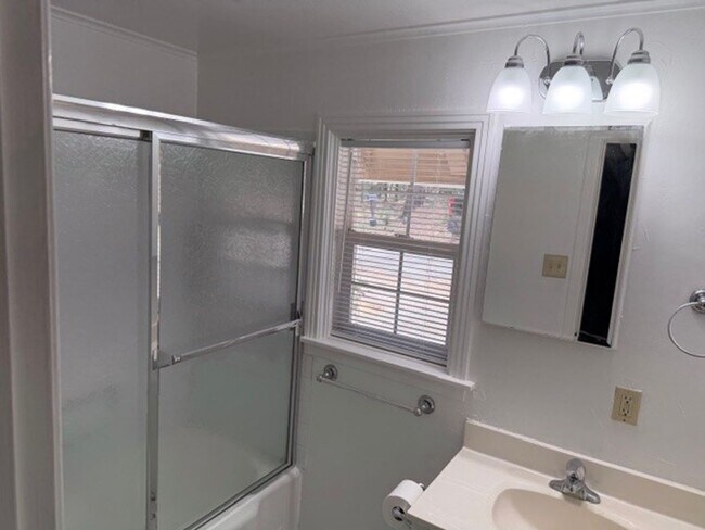 Building Photo - Charming 3-Bedroom Home in the Heart of Twain Harte