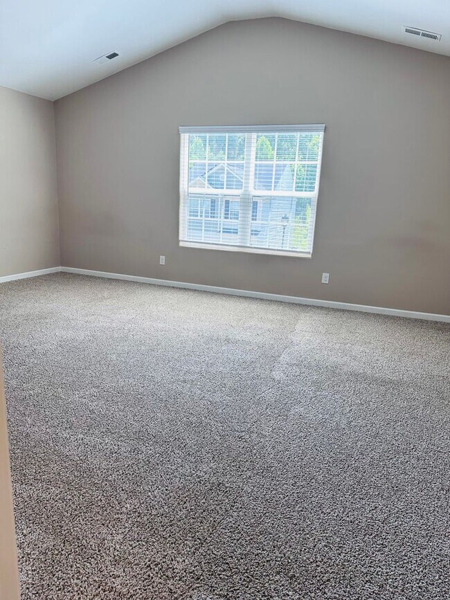 Building Photo - 912 Joselynn Drive