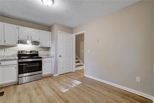 Building Photo - 377 Jamie Dr
