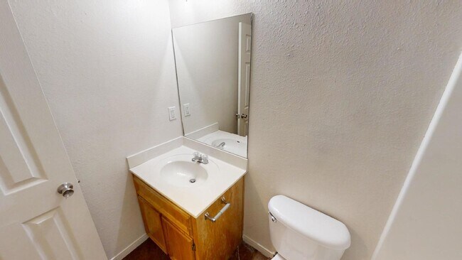 Building Photo - 803 Harley Dr