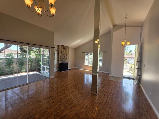 Building Photo - 12947 Arabella Pl