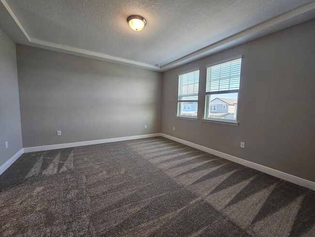 Building Photo - Beautiful and Spacious 3 bedroom 2 bath Townhome With a Split Floor Plan in Winter Garden!