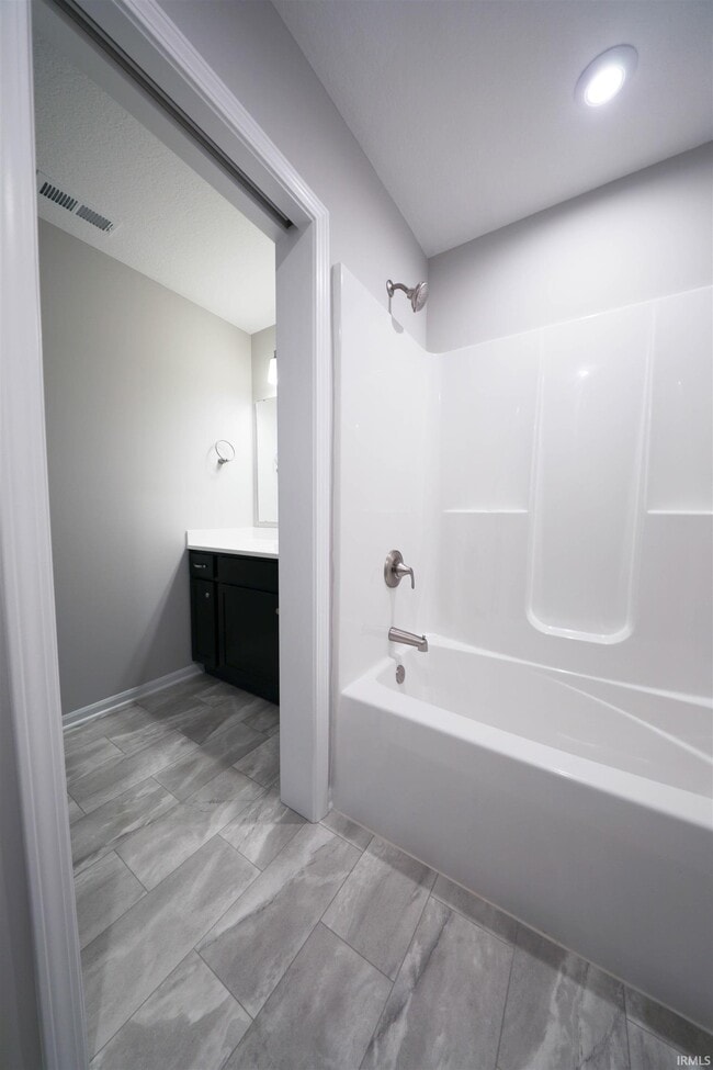 Building Photo - 3595 Canal Square Dr