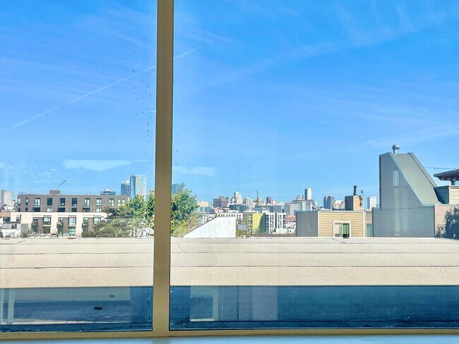 Building Photo - Sun Drenched Mission Loft! Top floor/Penthouse unit! 1BD/2BA! 1,202 SqFt! Parking! Laundry! Stora...