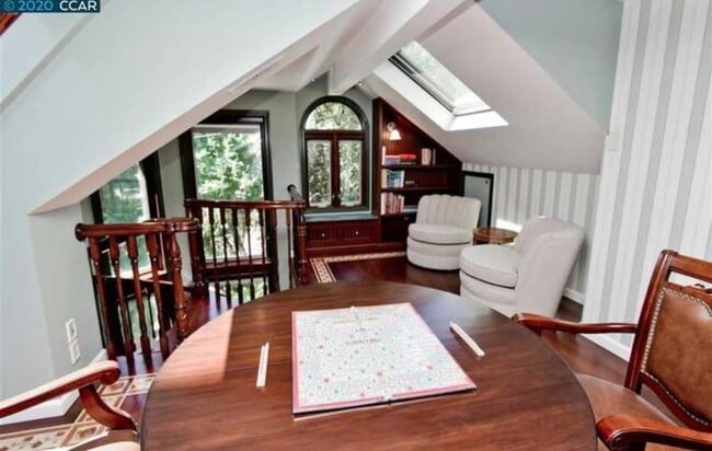 Building Photo - 136 El Centro