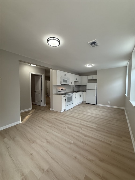 Primary Photo - 100 River St