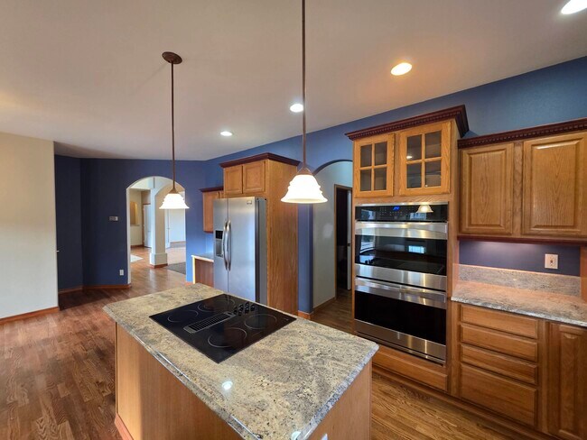 Building Photo - 3493 Hanstead St