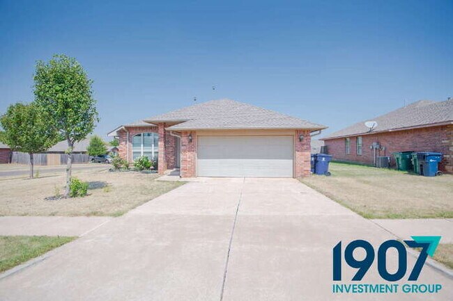 Primary Photo - Spacious and modern home in the highly sou...