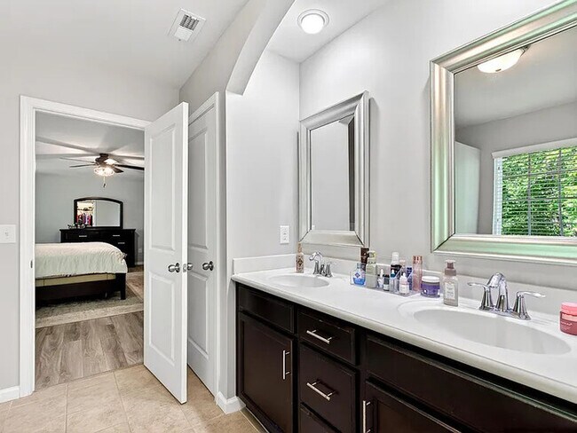 Building Photo - Earn Wealth While Leasing – Like a Homeowner – Lease to Own