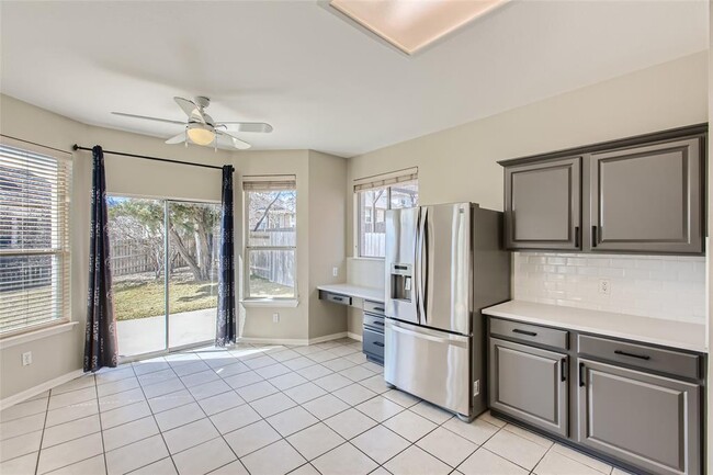 Building Photo - 1001 Shadow Valley Cove