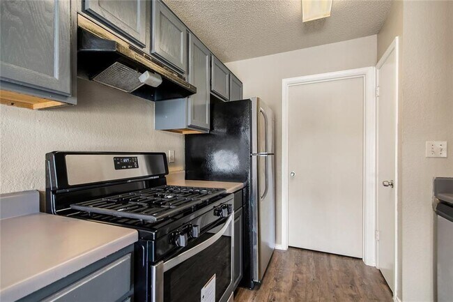 Building Photo - 1220 Orchard Park Cir