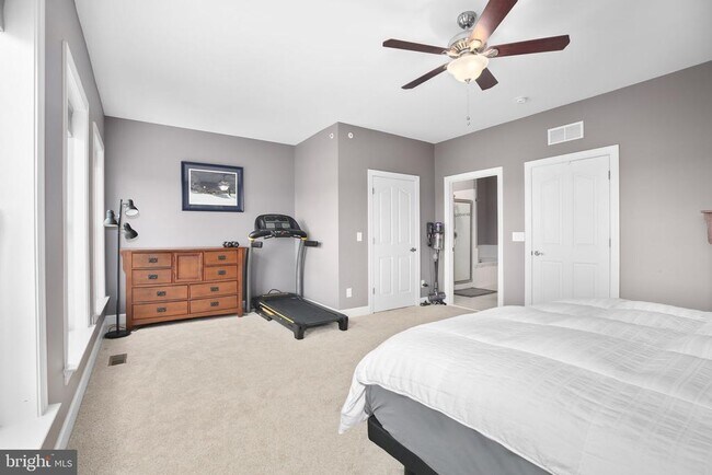 Building Photo - 568 Marina Landing Ln