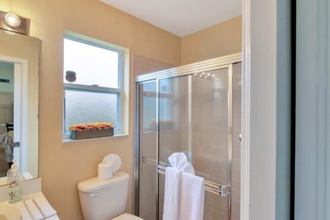 Building Photo - 13725 Folkestone Cir