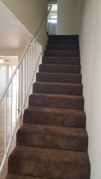 Building Photo - 768 Freeman Ave