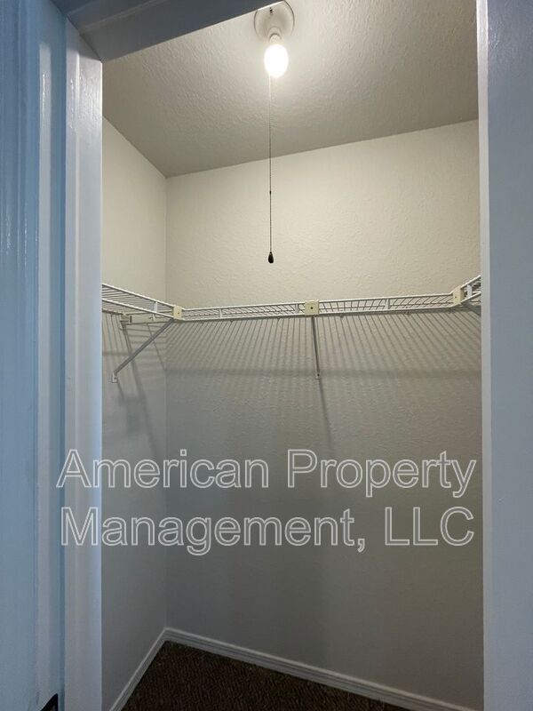 Building Photo - 13143 E 44th St