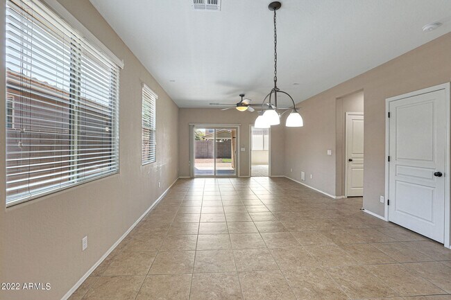Building Photo - 14903 W Georgia Dr