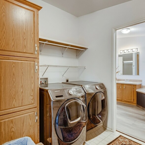 Building Photo - 9040 W 64th Pl