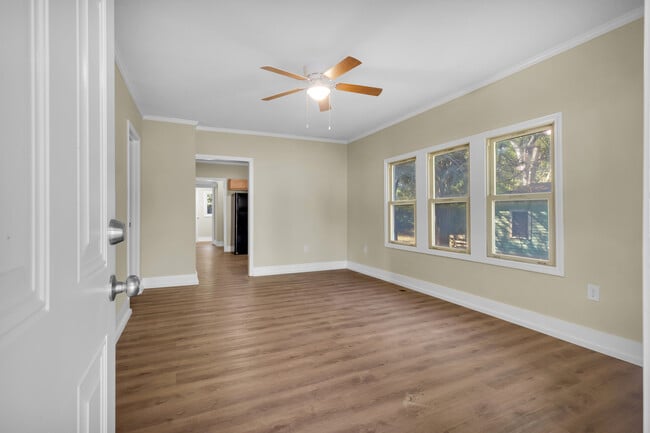 Building Photo - 1707 Asheville St