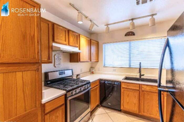 Building Photo - 329 S 161st Ln