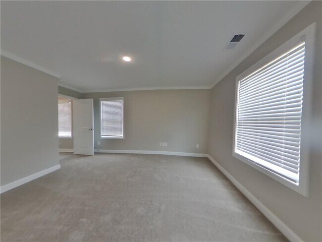 Building Photo - 112 E Rdg Wy