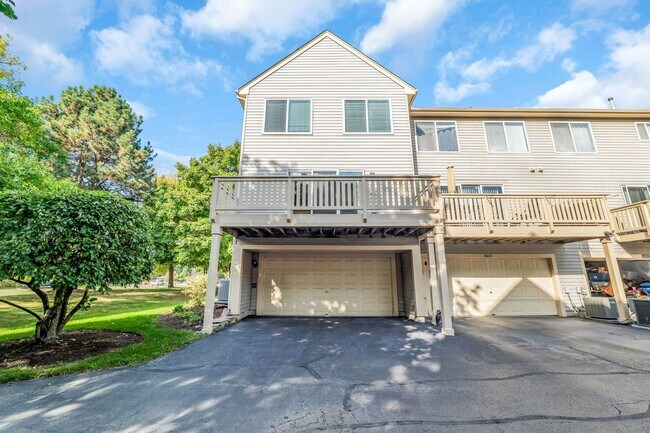 Building Photo - 18599 W Sterling Ct